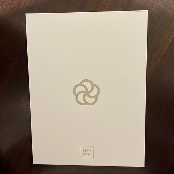 120%LINO GIFT BOX - Picture 2 of 7